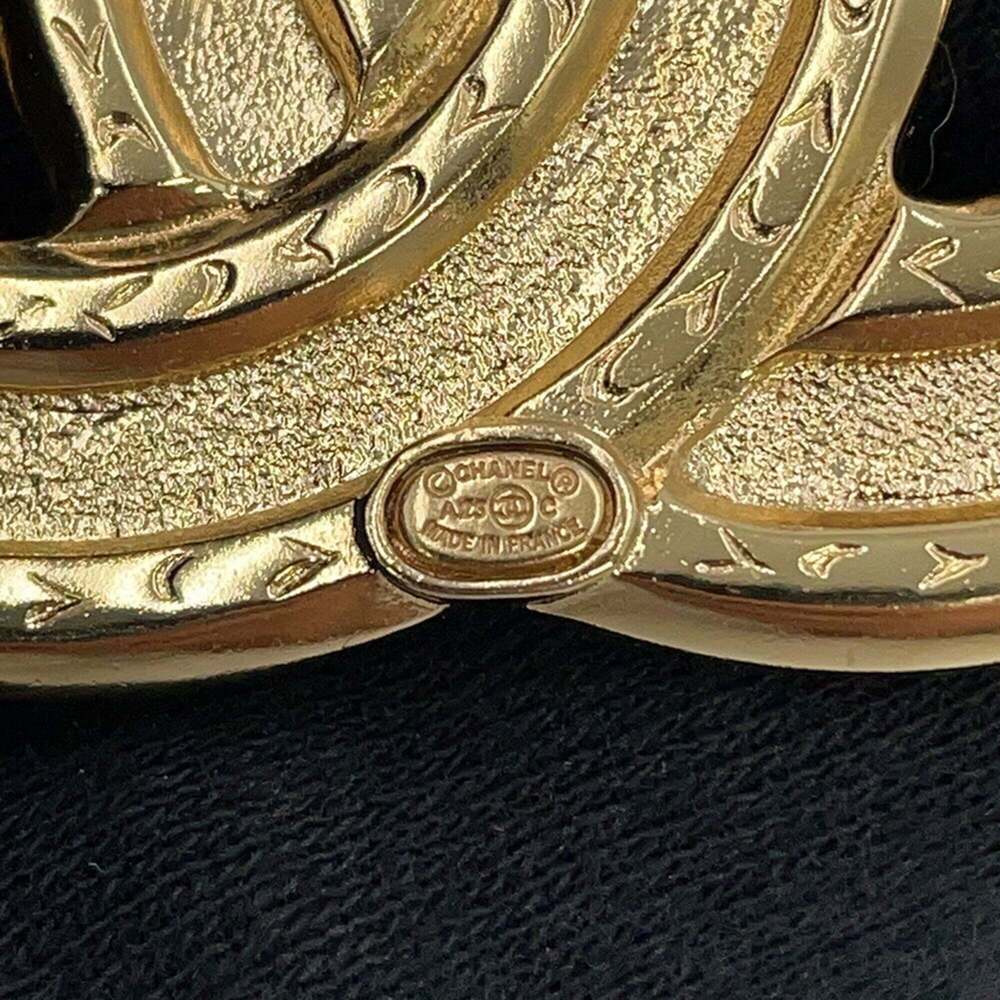 CHANEL Authentic Gold Logo Brooch - Picture 9 of 10